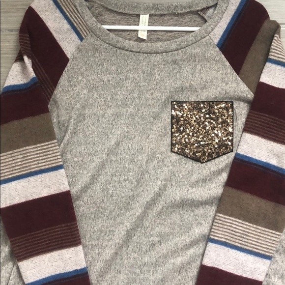 Boutique style Fashion Shirt Gray, Maroon, Brown - Picture 2 of 2